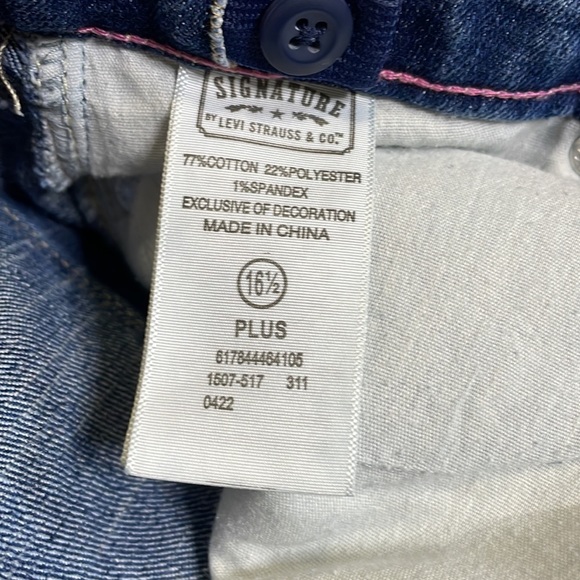 Signature Flare Fit Levi Strauss Company Designer Blue Jeans Size 16 1/2 Plus - Picture 4 of 14